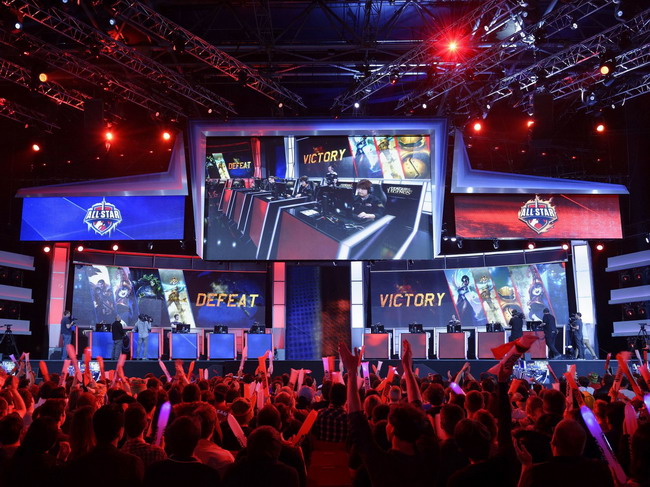 deokdam选手因胳膊肘受伤不能参加即将到来的LCK比赛。 对此，Pleata选手将代替deokdam选手参加LCK比赛