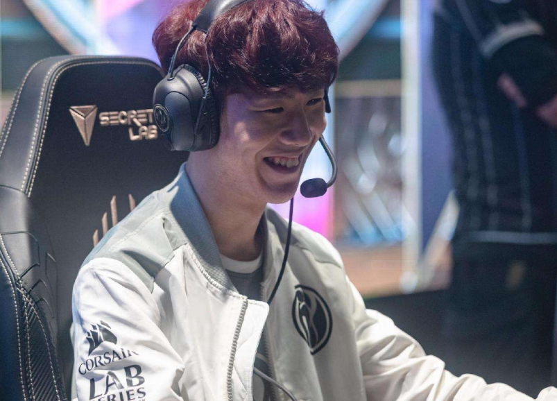 Passion UA 正式签约了 Complexity 的核心选手